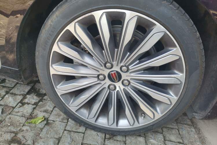 Used Hongqi H9 2022 3.0T Smart Connect Flagship Four-Seater Version Right Front Wheel Hub