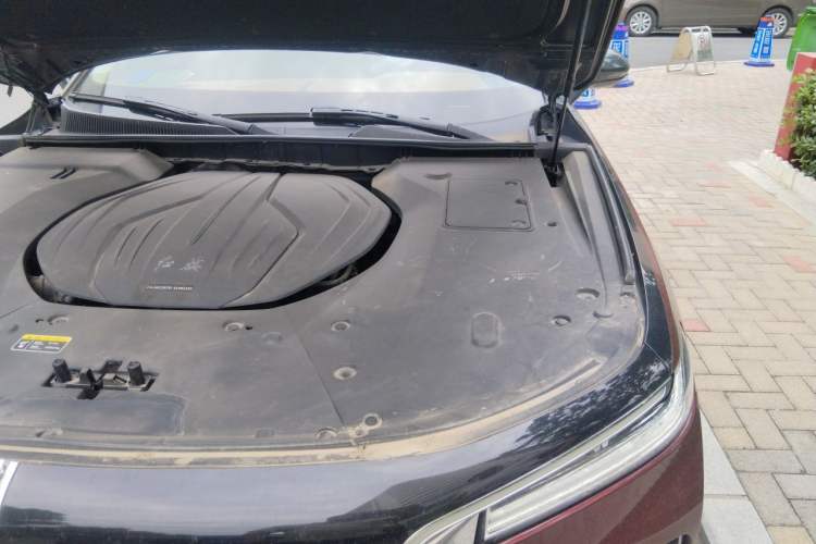 Used Hongqi H9 2022 2.0T Smart Connect Flagship Edition Engine Bay Left
