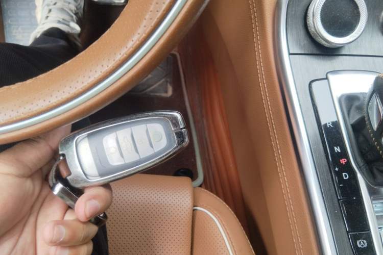 Used Hongqi H9 2022 2.0T Smart Connect Flagship Edition Vehicle Key