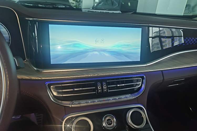 Used Hongqi H9 2022 2.0T Smart Connect Flagship Edition Audio And AC Panel