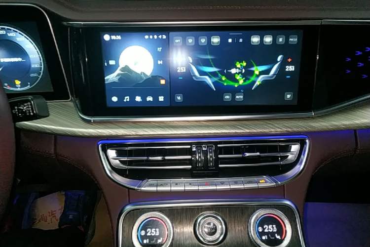Used Hongqi H9 2022 2.0T Smart Connect Flagship Edition Audio And AC Panel