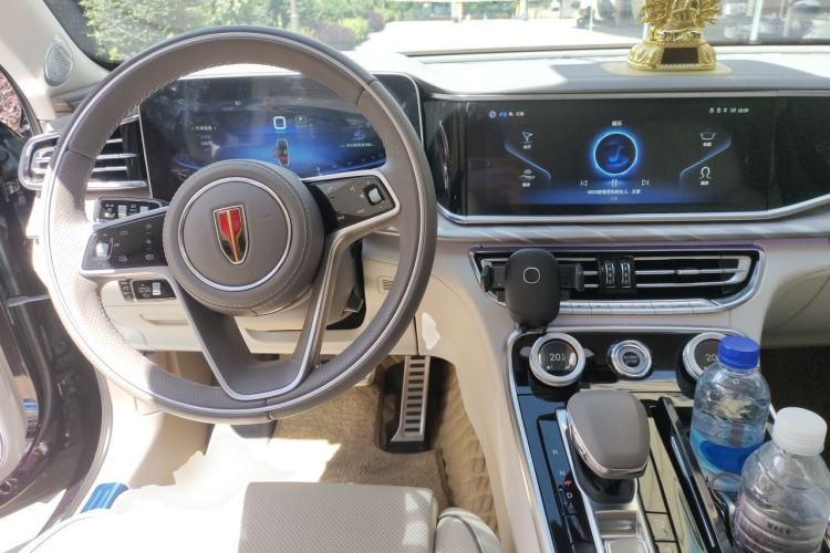 Used Hongqi H9 2022 2.0T Smart Connect Flagship Edition Center Console