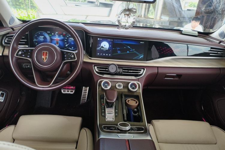 Used Hongqi H9 2022 3.0T Smart Connect Flagship Edition Center Console