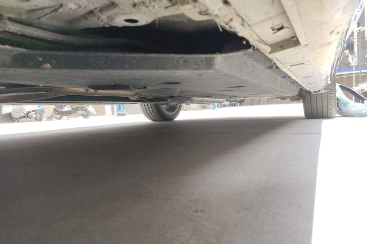 Used Hongqi H9 2022 2.0T Smart Connect Flagship Edition Chassis Front Left