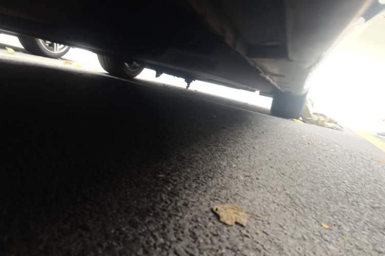 Used Hongqi H9 2022 2.0T Smart Connect Flagship Edition Chassis Rear Right