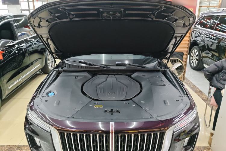 Used Hongqi H9 2022 2.0T Smart Connect Flagship Edition Engine Bay