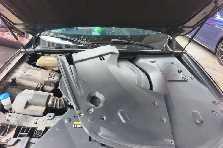 Used Hongqi H9 2022 2.0T Smart Connect Flagship Edition Engine Bay
