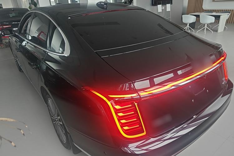 Used Hongqi H9 2022 2.0T Smart Connect Flagship Edition Exterior 2