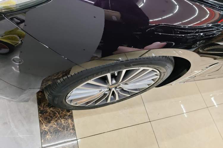 Used Hongqi H9 2022 2.0T Smart Connect Flagship Edition Exterior 4