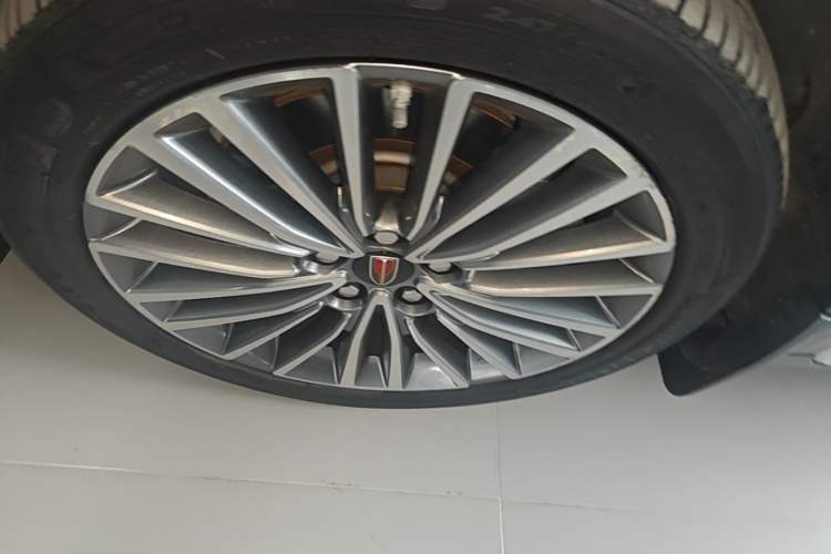 Used Hongqi H9 2022 2.0T Smart Connect Flagship Edition Exterior 4