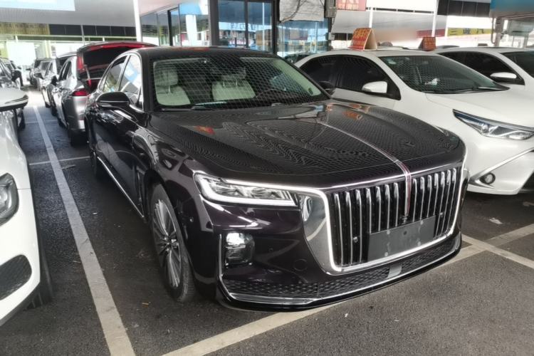 Used Hongqi H9 2022 2.0T Smart Connect Flagship Edition Front Right 45 Deg