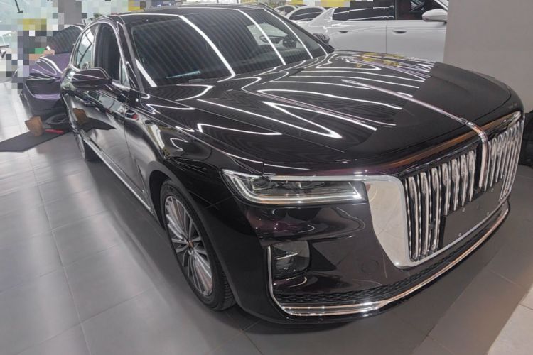 Used Hongqi H9 2022 2.0T Smart Connect Flagship Edition Front Right 45 Deg