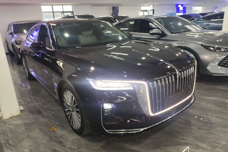 Used Hongqi H9 2022 2.0T Smart Connect Flagship Edition Front Right 45 Deg