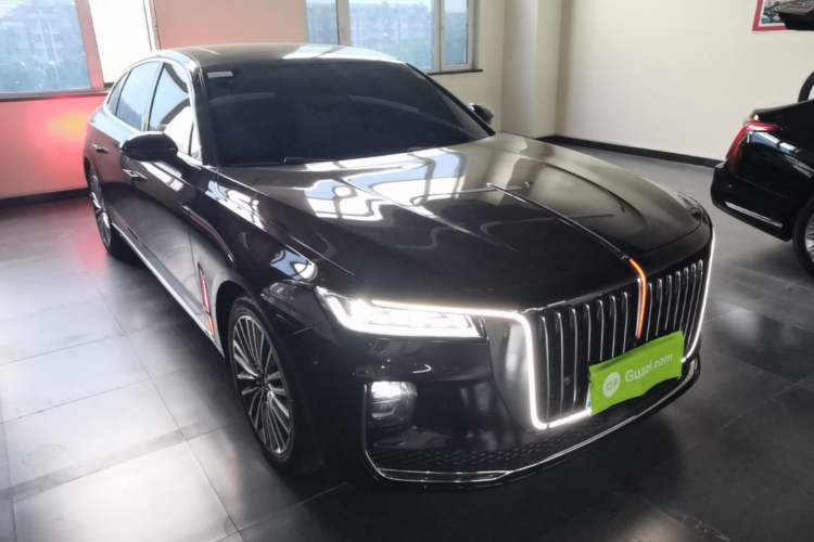 Used Hongqi H9 2022 2.0T Smart Connect Flagship Edition Front Right 45 Deg