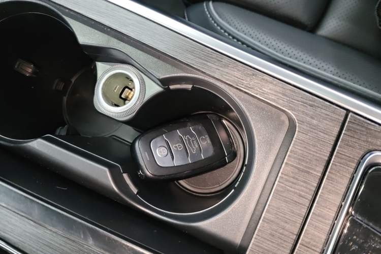 Used Hongqi H9 2022 2.0T Smart Connect Flagship Edition Interior 1