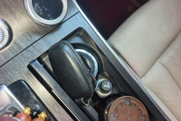 Used Hongqi H9 2022 2.0T Smart Connect Flagship Edition Interior 1