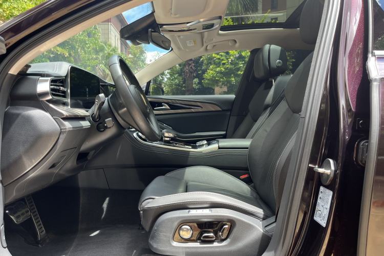 Used Hongqi H9 2022 2.0T Smart Connect Flagship Edition Interior 2