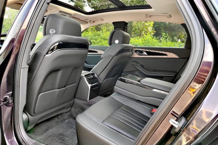 Used Hongqi H9 2022 2.0T Smart Connect Flagship Edition Interior 2