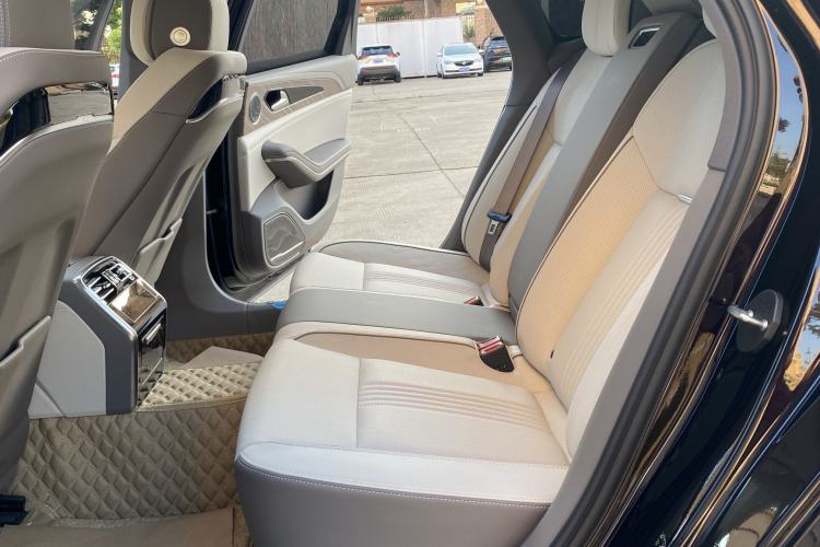 Used Hongqi H9 2022 2.0T Smart Connect Flagship Edition Interior 2