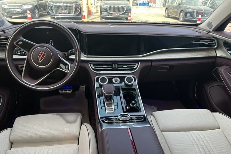 Used Hongqi H9 2022 2.0T Smart Connect Flagship Edition Interior 3