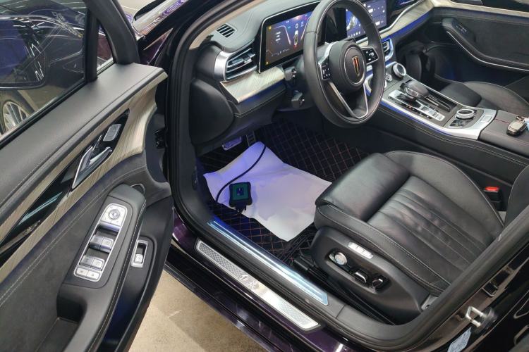 Used Hongqi H9 2022 2.0T Smart Connect Flagship Edition Interior 3