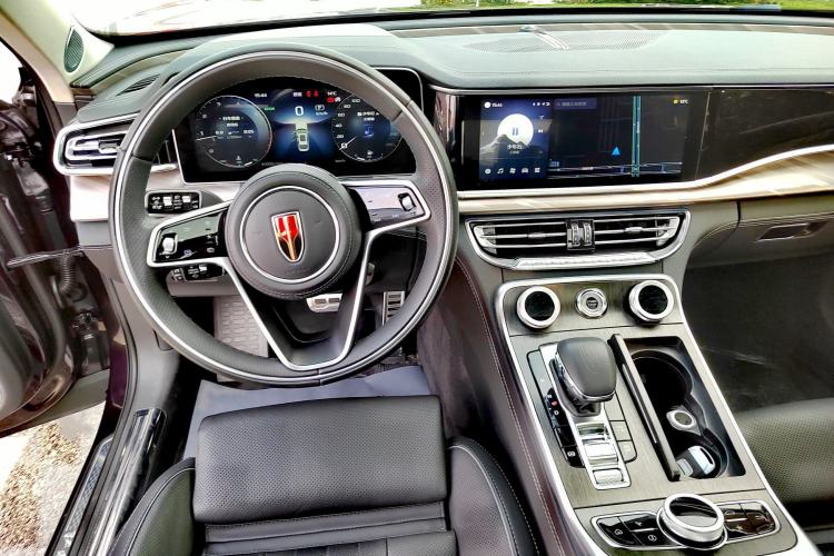 Used Hongqi H9 2022 2.0T Smart Connect Flagship Edition Interior 4