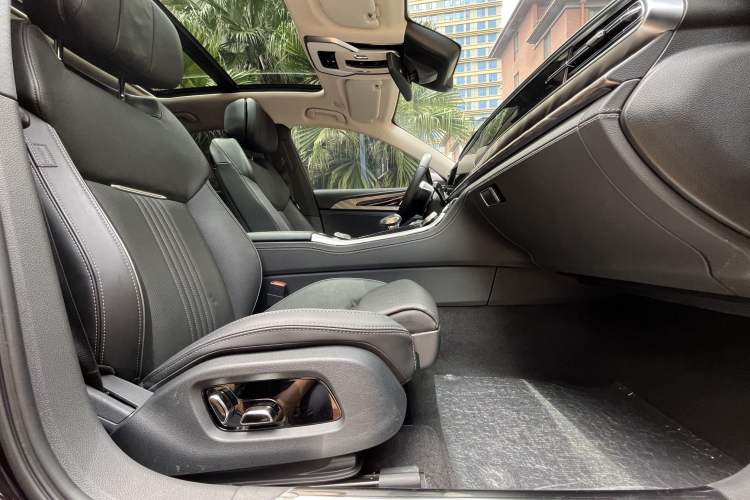 Used Hongqi H9 2022 2.0T Smart Connect Flagship Edition Interior 6