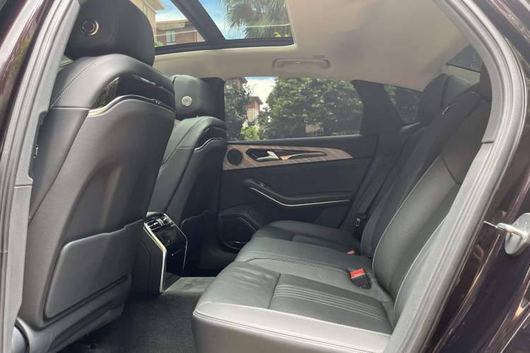 Used Hongqi H9 2022 2.0T Smart Connect Flagship Edition Interior 8