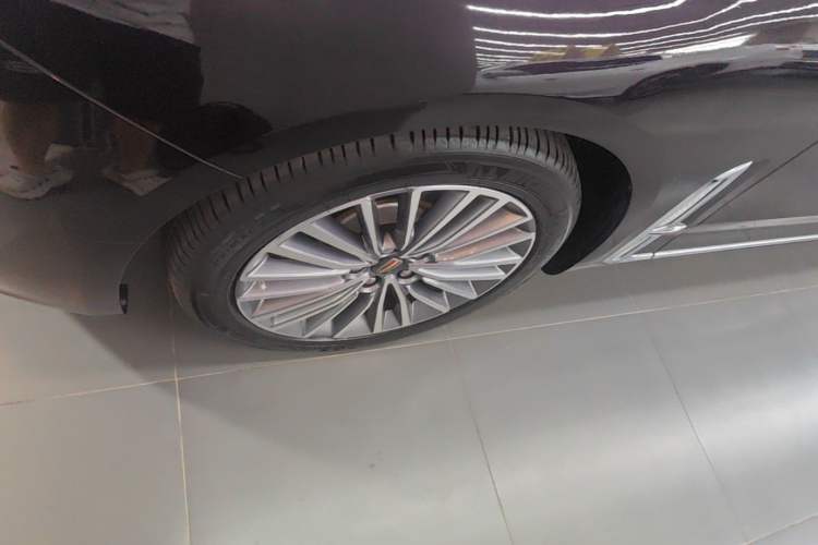 Used Hongqi H9 2022 2.0T Smart Connect Flagship Edition Left Front Wheel Hub