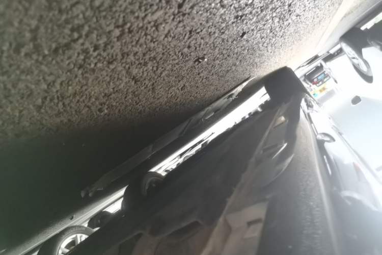 Used Hongqi H9 2022 2.0T Smart Connect Flagship Edition Left Side Sill