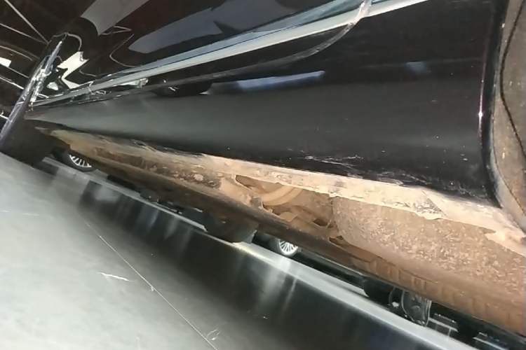 Used Hongqi H9 2022 2.0T Smart Connect Flagship Edition Left Side Sill
