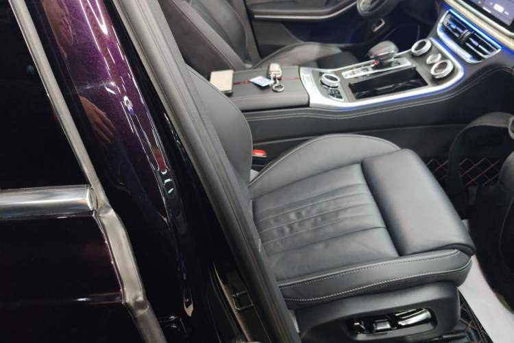 Used Hongqi H9 2022 2.0T Smart Connect Flagship Edition Right Front Seat