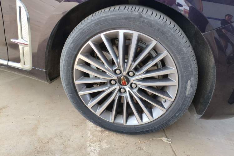 Used Hongqi H9 2022 3.0T Smart Connect Flagship Edition Right Front Wheel Hub