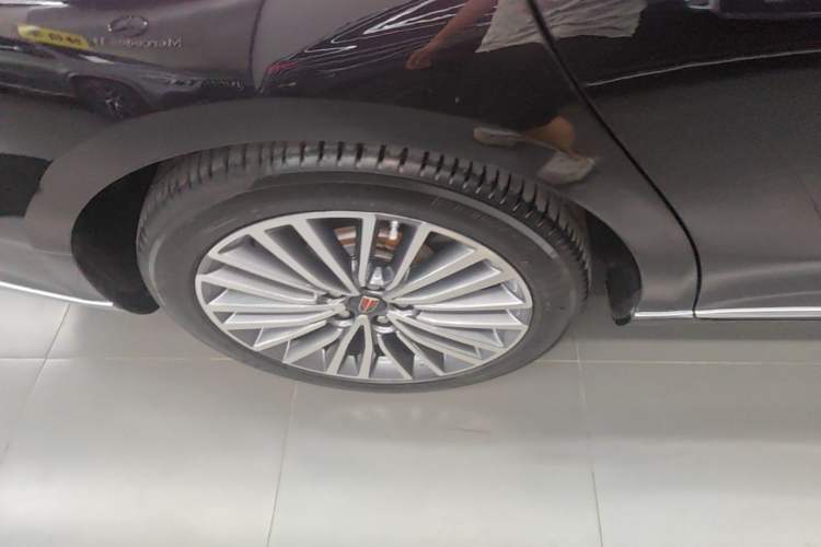 Used Hongqi H9 2022 2.0T Smart Connect Flagship Edition Right Rear Wheel Hub