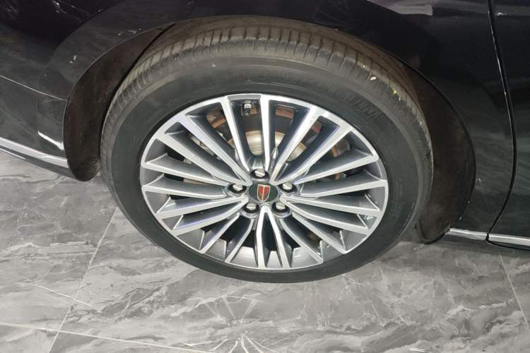 Used Hongqi H9 2022 2.0T Smart Connect Flagship Edition Right Rear Wheel Hub