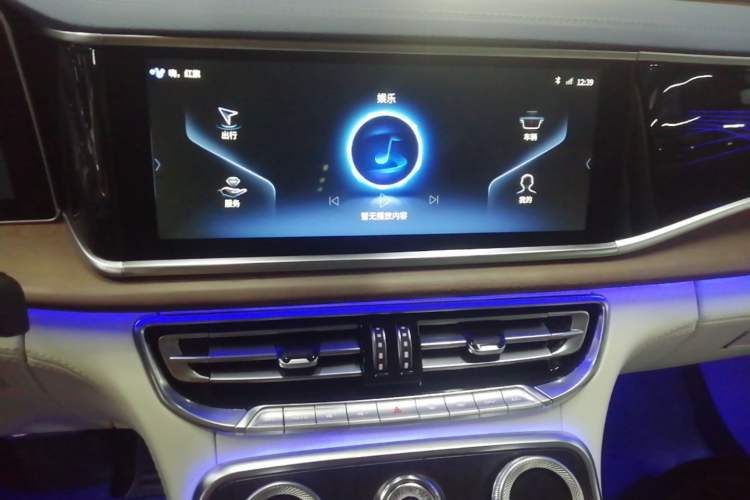 Used Hongqi H9 2022 3.0T H9+ Premium Custom Edition Audio And AC Panel