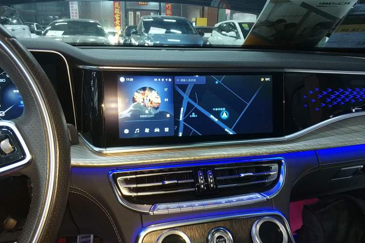 Used Hongqi H9 2022 3.0T Smart Connect Flagship Four-Seater Version Audio And AC Panel