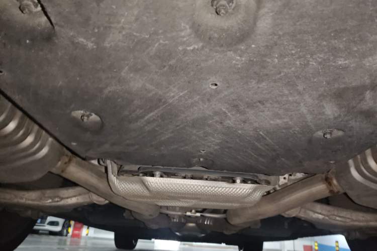 Used Hongqi H9 2022 3.0T Smart Connect Flagship Four-Seater Version Chassis Rear