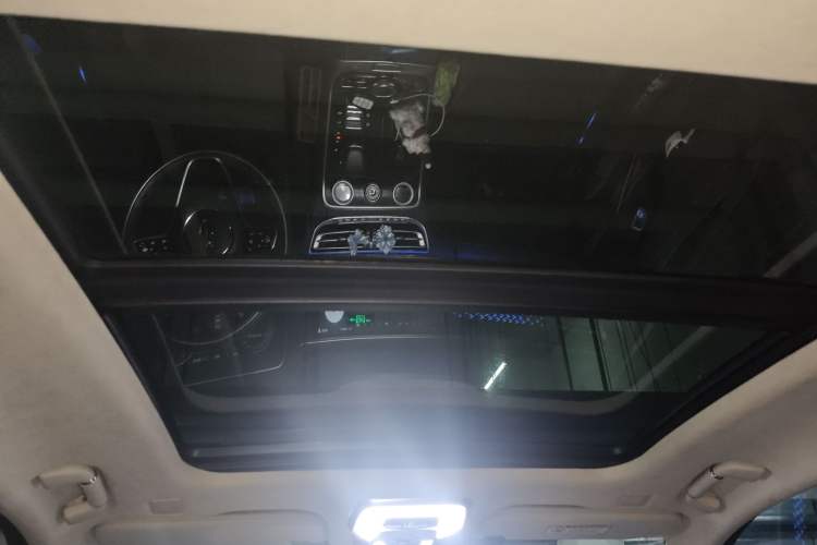Used Hongqi H9 2022 3.0T Smart Connect Flagship Four-Seater Version Headliner