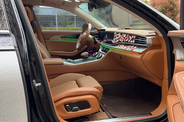 Used Hongqi H9 2022 2.0T Smart Connect Flagship Edition Interior 2
