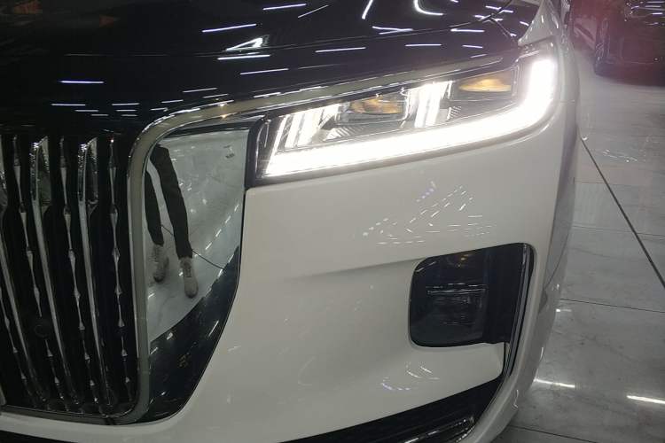 Used Hongqi H9 2022 3.0T Smart Connect Flagship Four-Seater Version Left Front Headlight