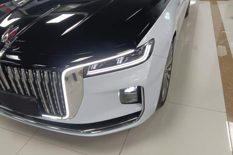 Used Hongqi H9 2022 3.0T Smart Connect Flagship Four-Seater Version Left Front Headlight