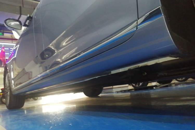 Used Hongqi H9 2022 3.0T H9+ Premium Custom Edition Left Side Sill