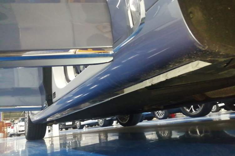 Used Hongqi H9 2022 3.0T H9+ Premium Custom Edition Right Side Sill