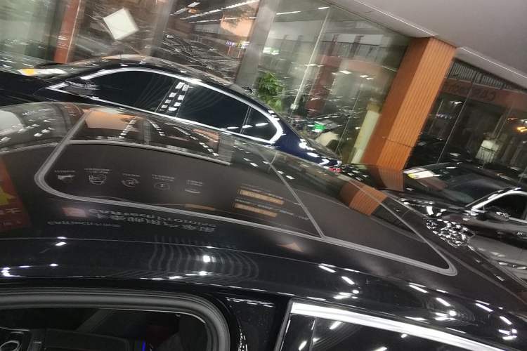 Used Hongqi H9 2022 3.0T Smart Connect Flagship Four-Seater Version Roof