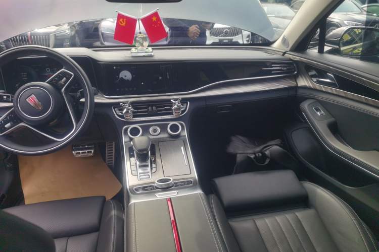 Used Hongqi H9 2023 2.0T Smart Connect Flagship Edition Audio And AC Panel