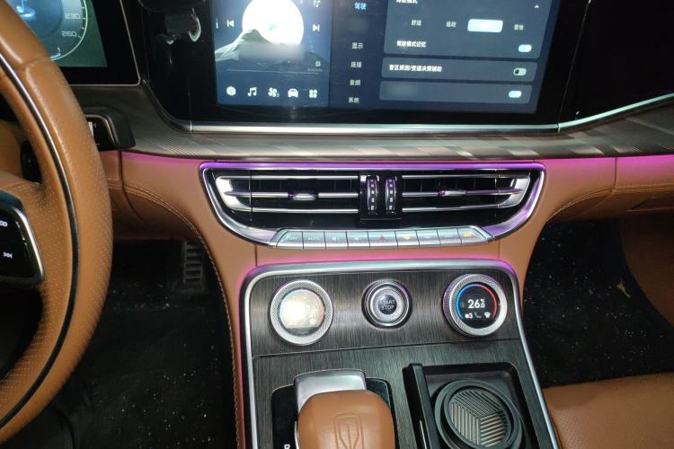 Used Hongqi H9 2023 2.0T Smart Connect Flagship Edition Audio And AC Panel