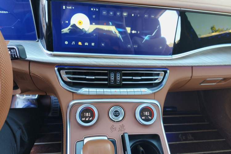 Used Hongqi H9 2023 2.0T Smart Connect Flagship Edition Audio And AC Panel