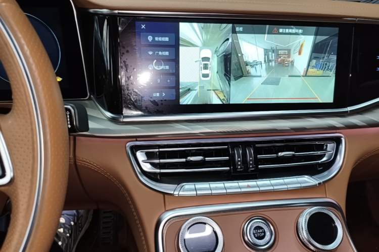 Used Hongqi H9 2023 2.0T Smart Connect Flagship Edition Audio And AC Panel