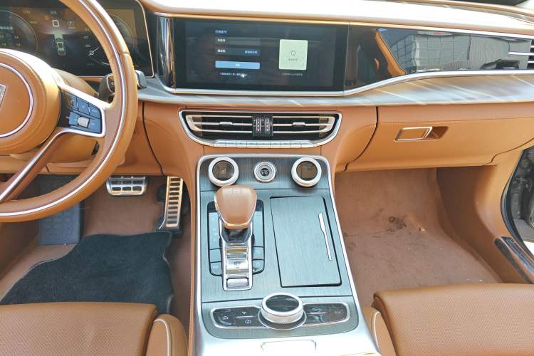 Used Hongqi H9 2023 2.0T Smart Connect Flagship Edition Audio And AC Panel